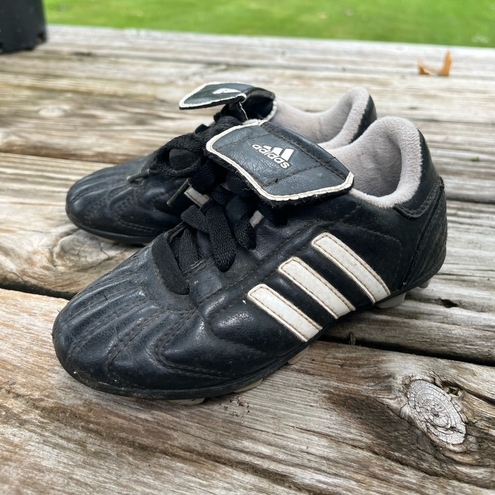 Adidas Soccer Cleats Size US 10 1/2 Kids, Black with White Stripe Logo/Details